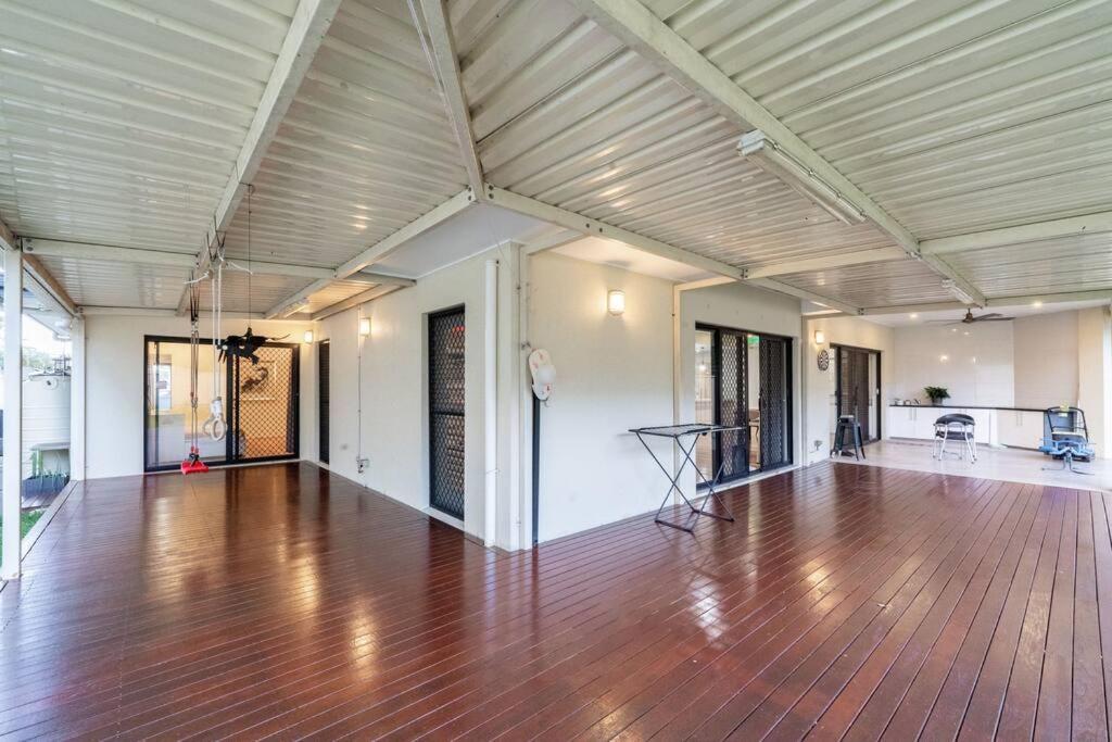 Spacious 5br 3ba W Parking And Yard In Sunnybank Brisbane